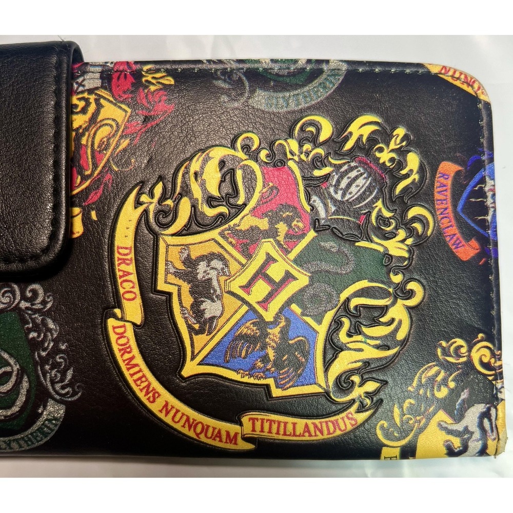 Harry Potter Hogwarts Crest Wallet Faux Leather‎ House Crests Snap Clutch Purse